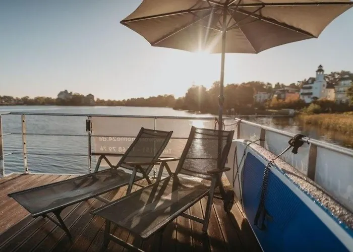 بوتيل Hausboot Enola